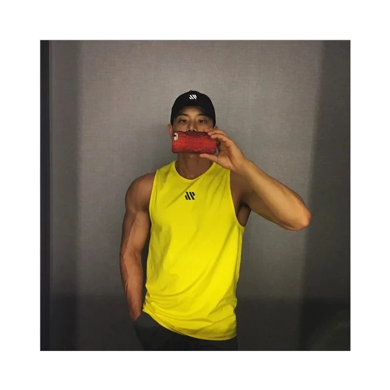 2024 Mens fitness gyms Tank top men Fitness sleeveless shirt Male mesh breathable Sports vest Undershirt Gyms Running vest men